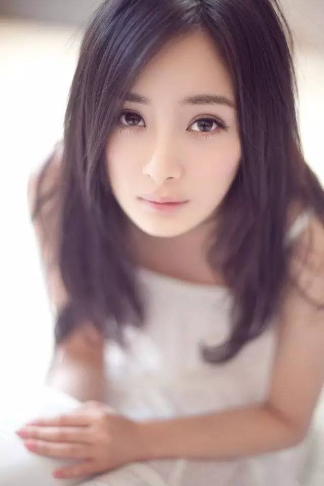 152网主 雨伞与口红